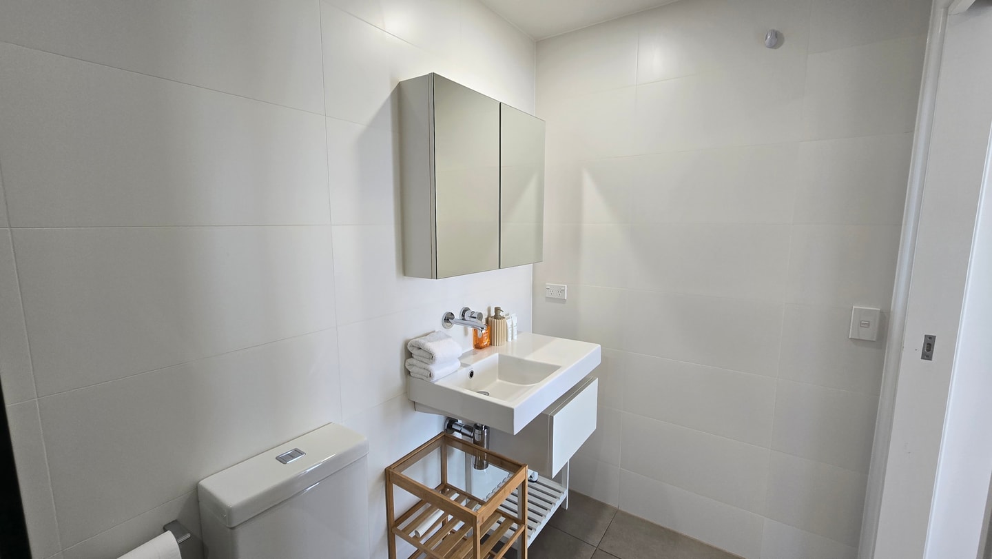 Water View Spacious 1 BR Apartment Close to Beach 12 Serain Residences