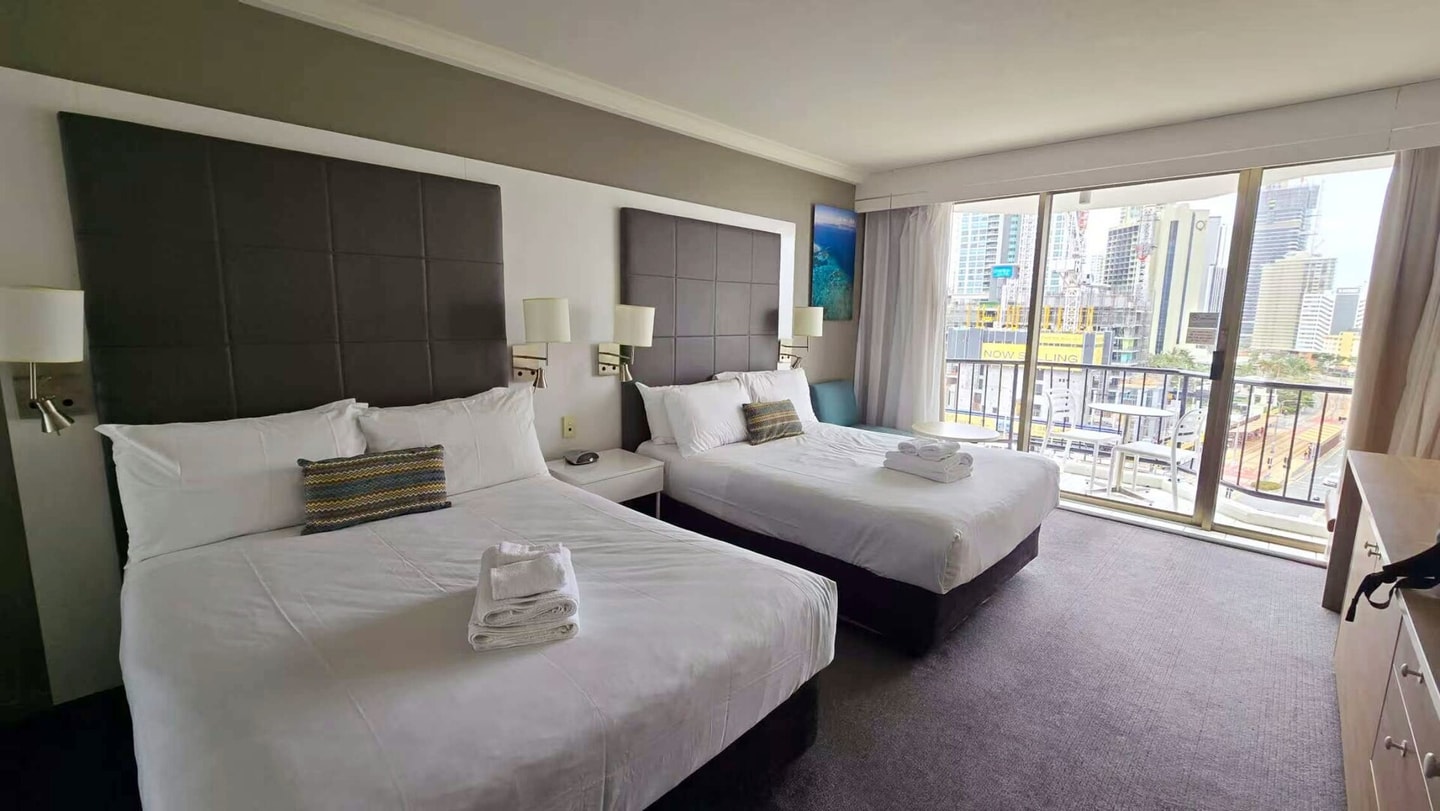 Central Located 2 Double-bed Hotel Room in Surfers Serain Residences
