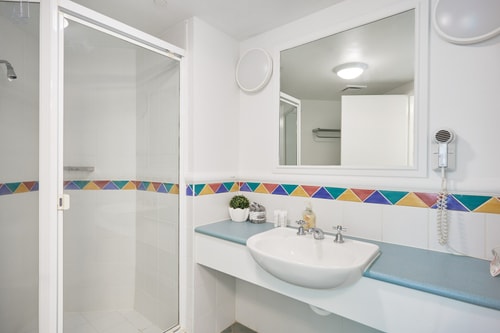 Crown Tower hotel room Apt with 2 King Single 5 Serain Residences