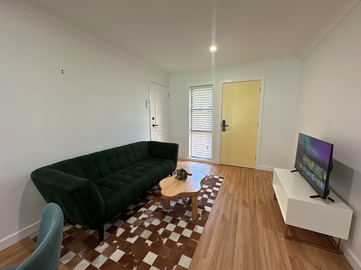 Spacious Homelike King Studio Retreat in Roseville 9 Serain Residences