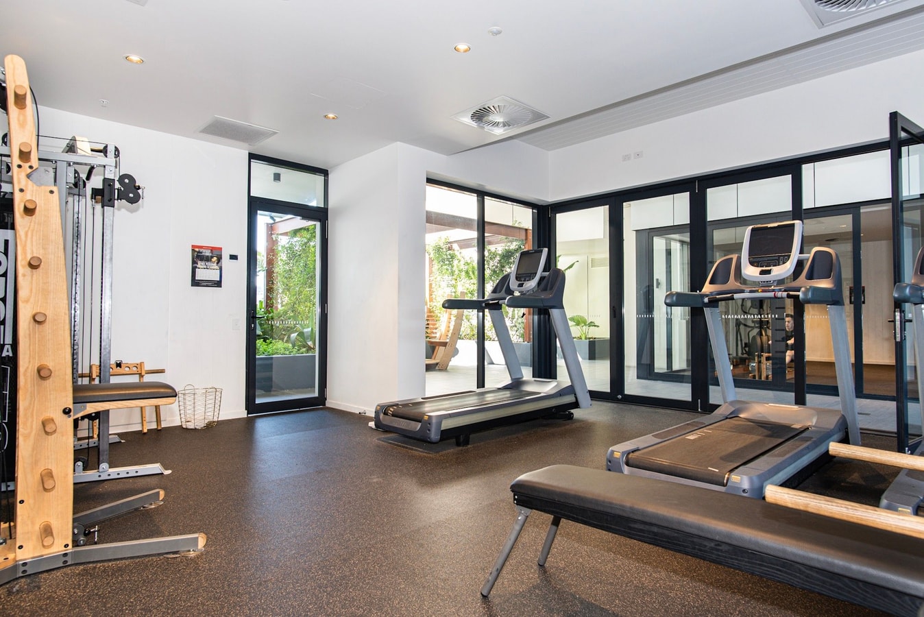Comfortable 2BR w/ Pool, Gym & BBQ | Free Parking 17 Serain Residences
