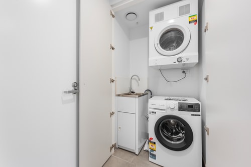 Modern & Cozy 1-Bedroom Apartment in Phillip 13 Serain Residences