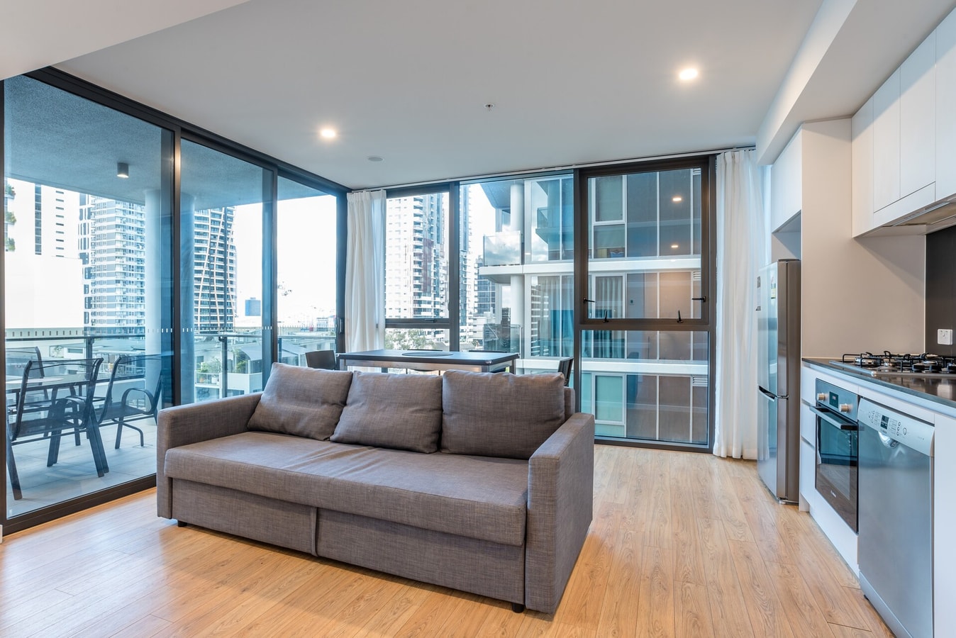 Great Location 1Bedroom w/Parking South Brisbane 6 Serain Residences