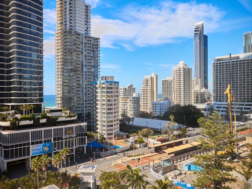 Crown Tower hotel room Apt with 2 King Single 6 Serain Residences
