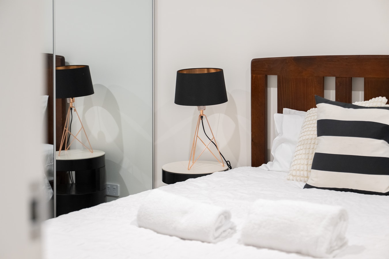 Cozy 2Bedroom Apt in Centre Canberra w/Parking 7 Serain Residences
