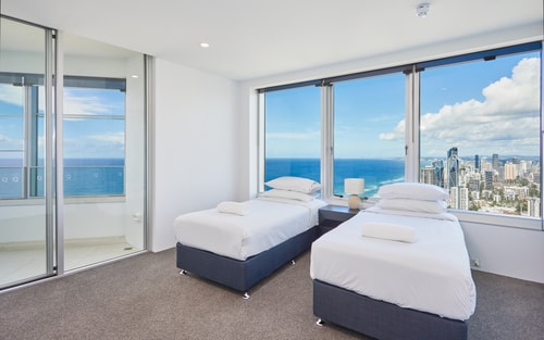 47th Floor Ocean view 3-bedroom with Parking 4 Serain Residences