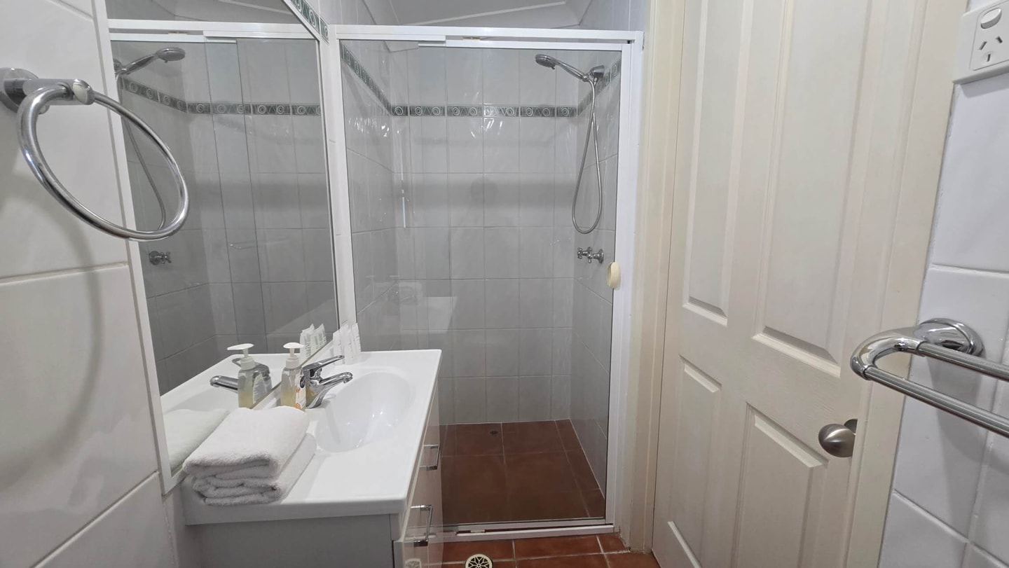 Comfortable Studio Granny Flat Mermaid Water 7 Serain Residences