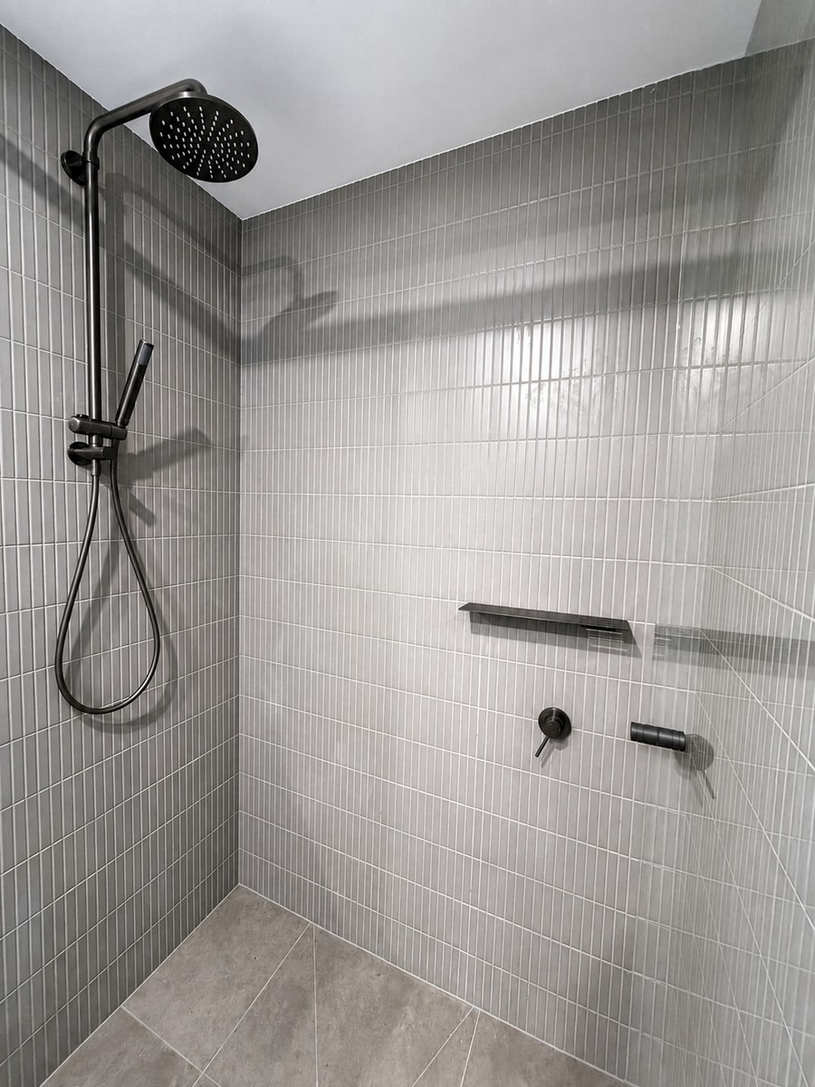 Modern 1BR Gym & Parking | Easy to Tram & City 5 Serain Residences