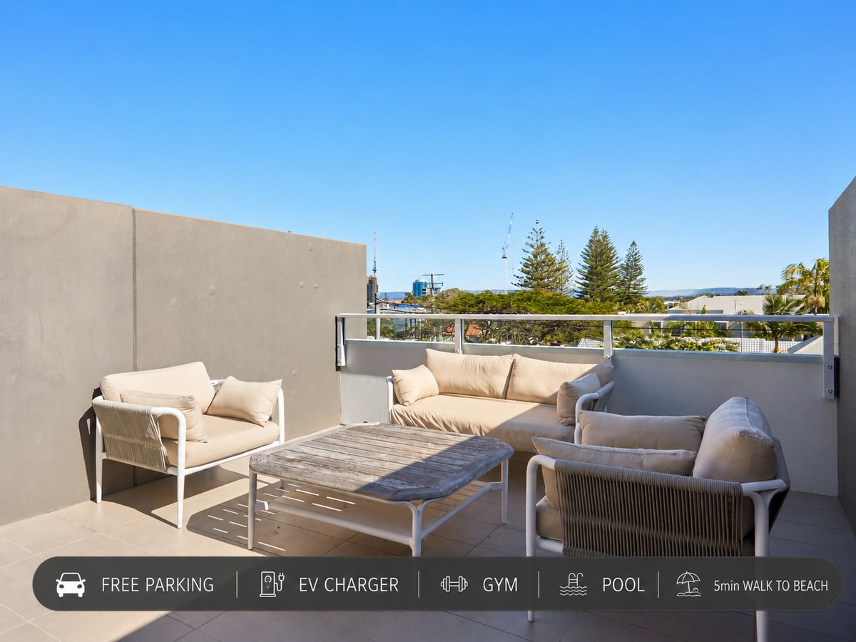 Three Bedroom Comfortable Villa Surfers Paradise Serain Residences