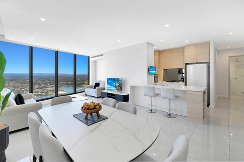 45th-Floor Waterview 2Bedroom | 3-Min Walk to Tram 19 Serain Residences