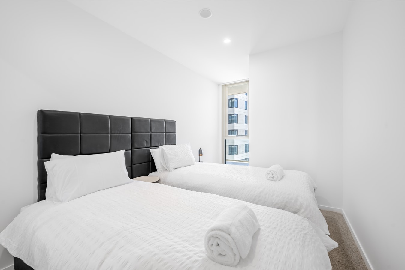 Modern 2BDR Apt in Phillip Gym | Pool | Parking 2 Serain Residences
