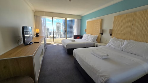 Cozy Ocean View Twin Studio Surfers Paradise 0 Serain Residences