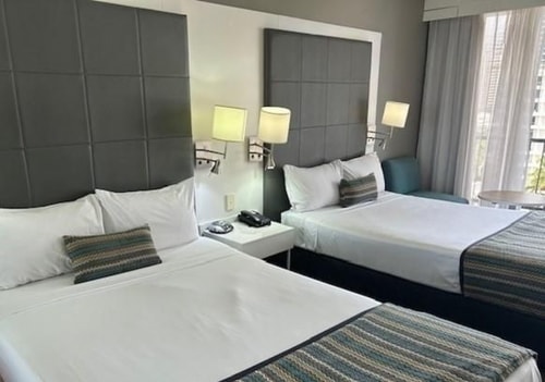 Comfy 2DoubleBed Suite in Central Surfers 3 Serain Residences