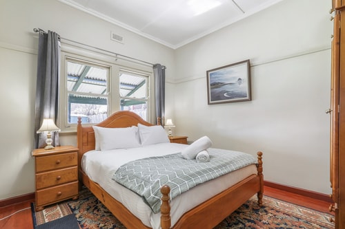 Spacious Urban Delight in Coburg 2 Serain Residences