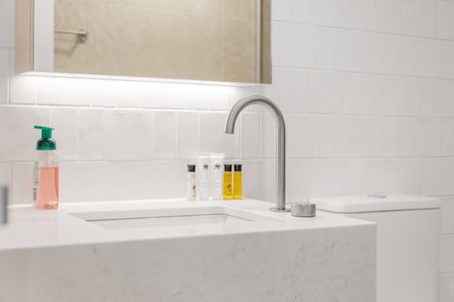 Stylish 1BDR Sunlit Apartment w Rooftop Pool & Gym 16 Serain Residences