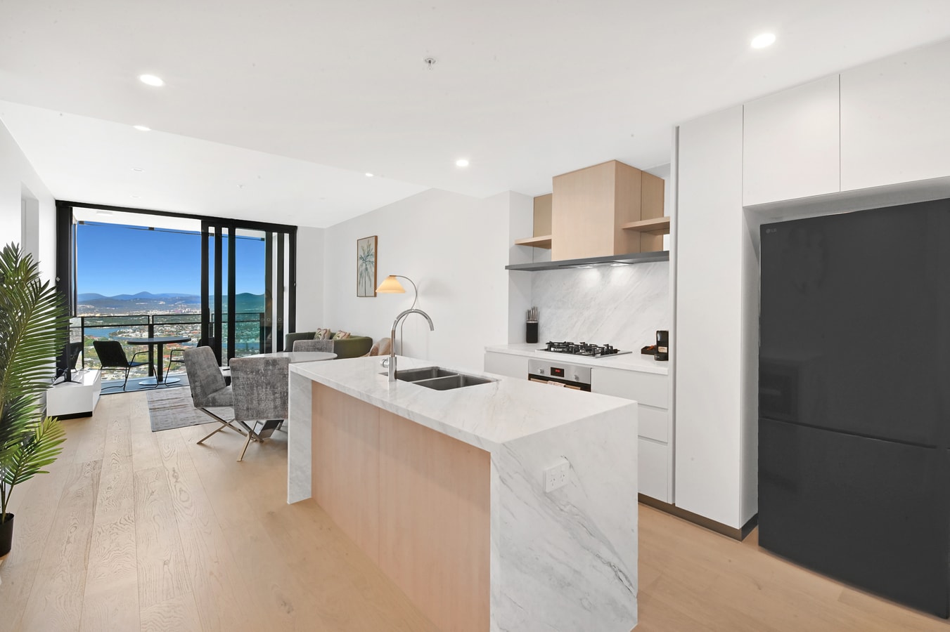 High Rise Ocean View 2BR with Parking By Casino 4 Serain Residences