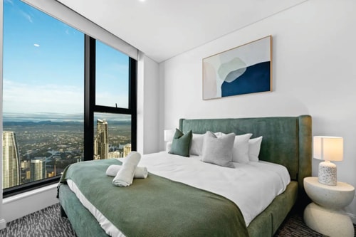 Ocean & City View | 3BR Beachside Escape Floor 62 7 Serain Residences