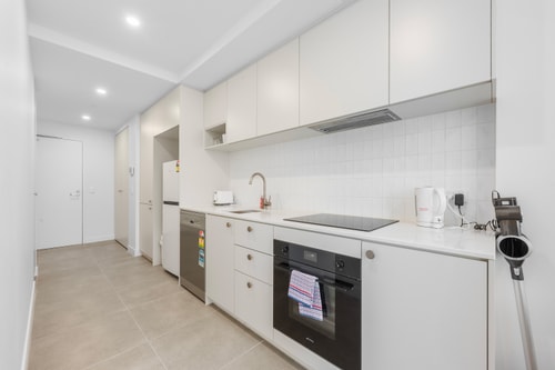 Modern & Cozy 1-Bedroom Apartment in Phillip 11 Serain Residences