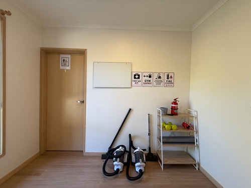 Cozy King Room | 5-Min Walk to ANU | Near City 10 Serain Residences