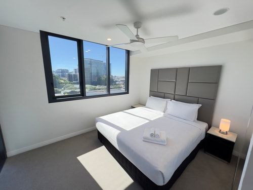 Fortitude Valley 2 bedroom Apartment with Parking 4 Serain Residences