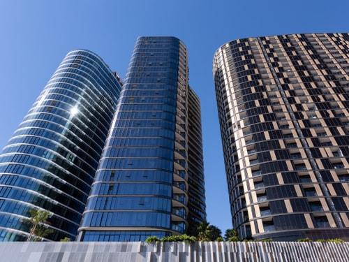 High-Rise 1BR in Heart of FV | 2 minutes to Train 13 Serain Residences