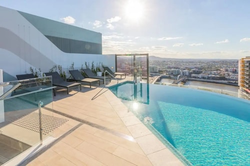 Modern Style River View 2Bedroom  Apt + Parking 16 Serain Residences