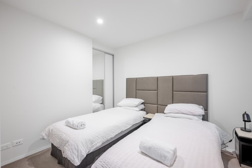 Lakefront Modern 2 BDR Apt with 2 Parking Kingston 3 Serain Residences