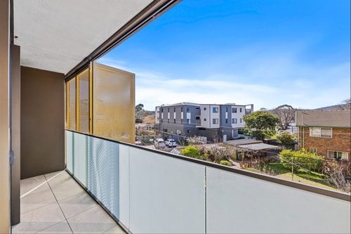 Modem One Bedroom Apartment on Northbourne Avenue 15 Serain Residences