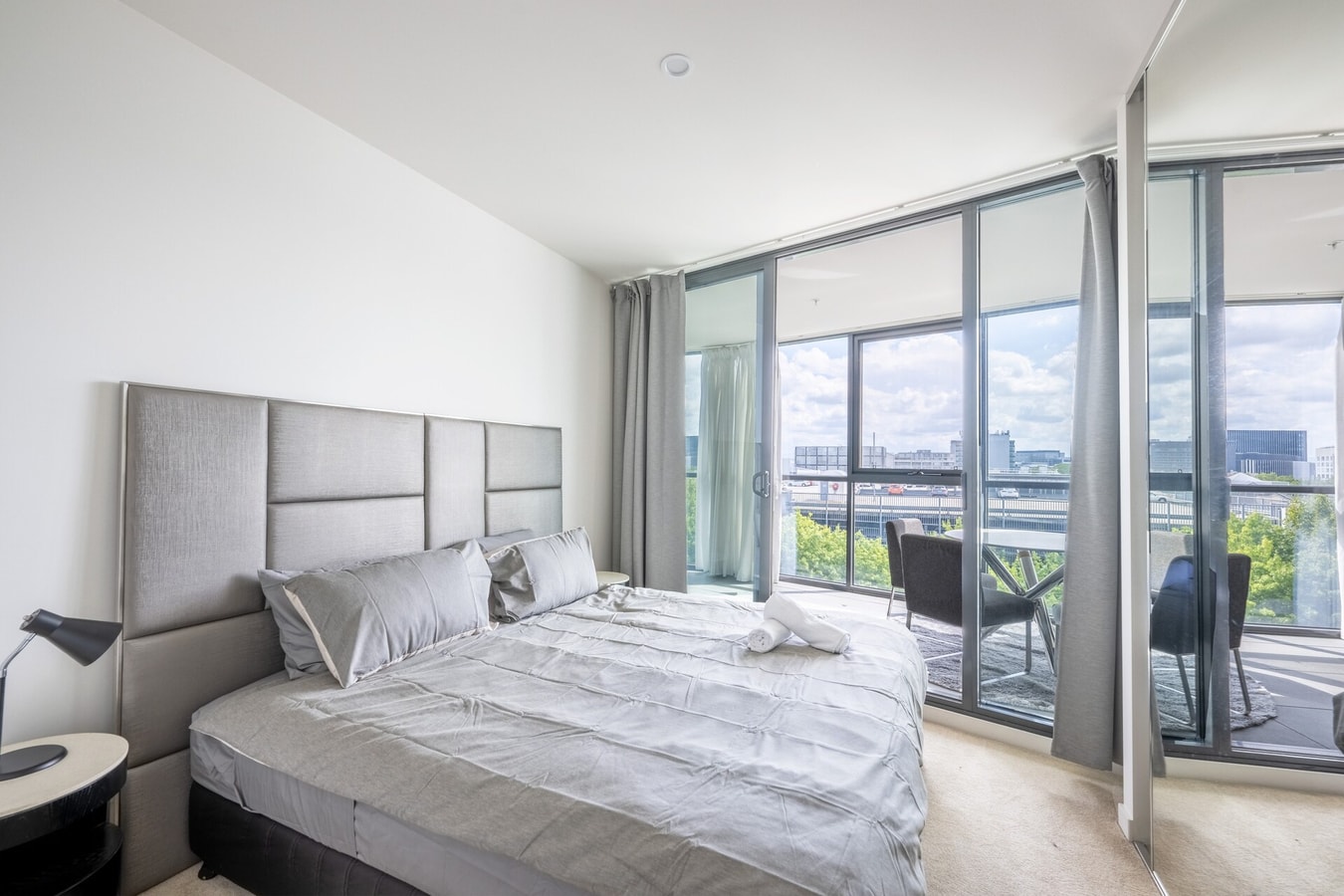 Two bedroom Apartment Next to Canberra Centre 1 Serain Residences