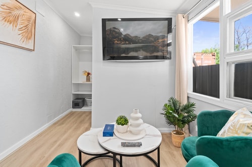 Stylish 2BR Retreat | Walk to Shops & 12min to CBD 5 Serain Residences