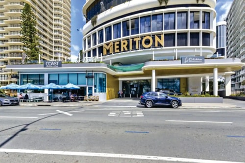 45th-Floor Waterview 2Bedroom | 3-Min Walk to Tram 13 Serain Residences