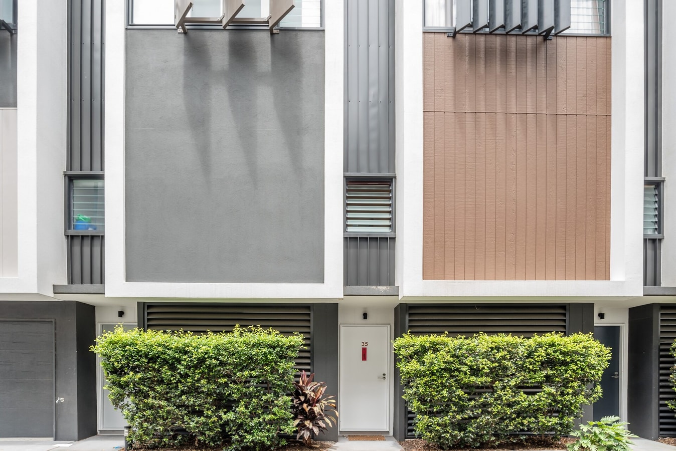 Westend high-end 3 bedroom Townhouse Next to River 17 Serain Residences