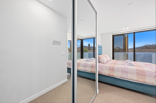 Modem One Bedroom Apartment on Northbourne Avenue 7 Serain Residences