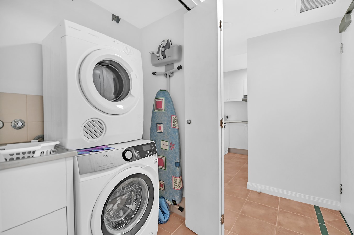 Sunlit 1-Bedroom Apt at Crown Tower with Parking 11 Serain Residences