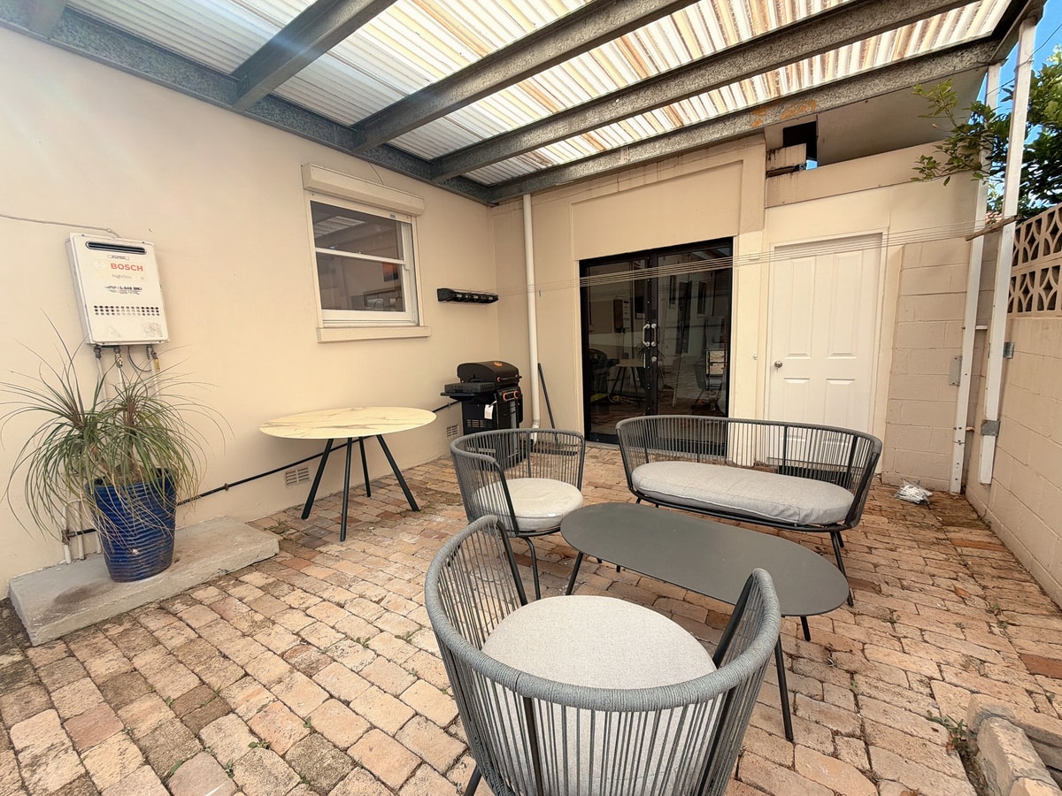 Burwood 4BR Family Home | Fast WiFi & Free Parking 34 Serain Residences