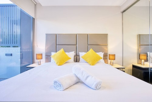 Comfort 3 bedroom Villa In Center Surfers Paradise 1 Serain Residences