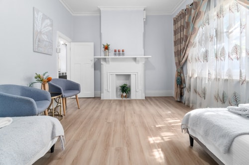 Stylish 3BR Retreat | Walk to Shops & 12min to CBD 11 Serain Residences