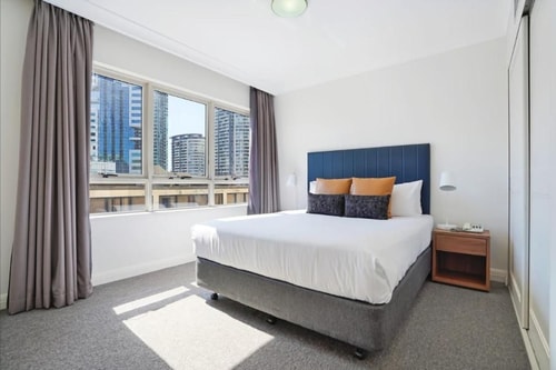 Convenient One-bedroom next to Chatswood station 3 Serain Residences