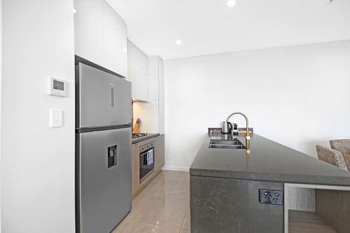 Ocean & City View | 3BR Beachside Retreat Level 63 8 Serain Residences