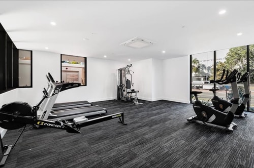 Stunning New 1 BDR Apt w/Parking Surfers Paradise 13 Serain Residences