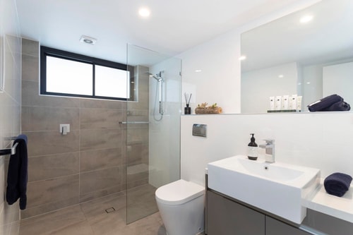 East Brisbane 1bed unit with Rooftop pool +Parking 5 Serain Residences