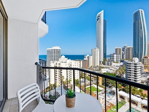 Central Located 2 Double-bed Hotel Room in Surfers 0 Serain Residences