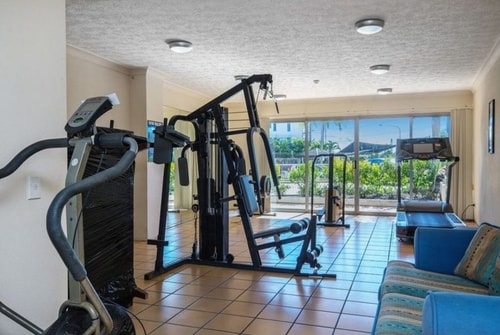 Comfy 1BR + Free Parking |  Stroll to Parklands 5 Serain Residences