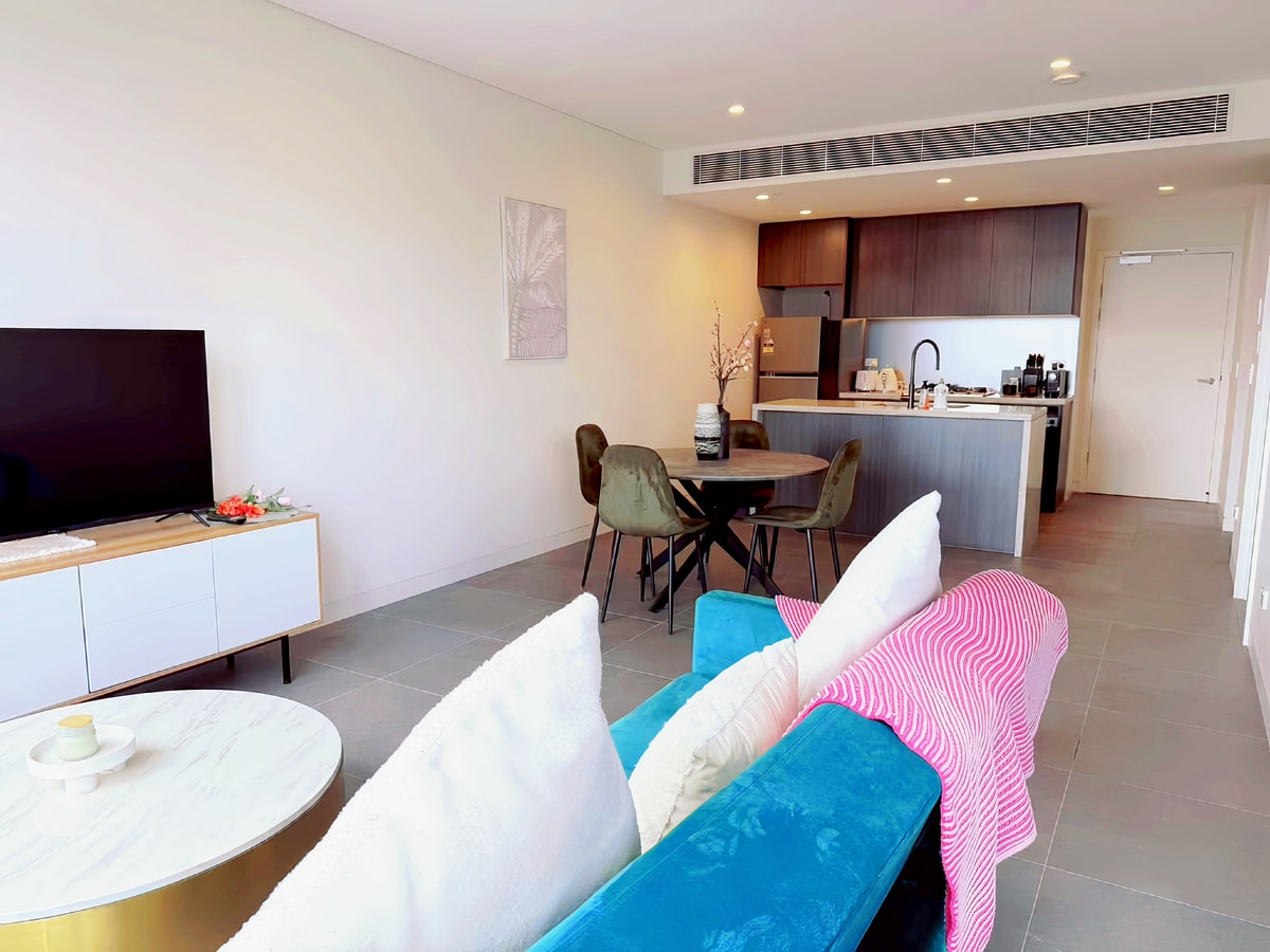Stylish 1BR | Pool, Gym & Parking by Olympic Park 4 Serain Residences