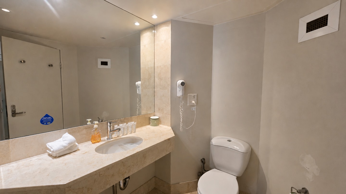 Private Hotel Room Near Beach | 3 Min Tram | Max 4 8 Serain Residences