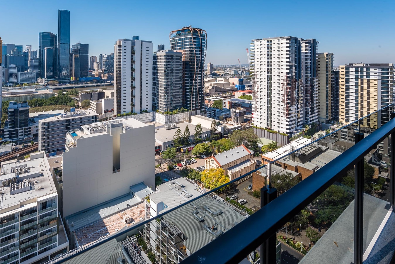 Convenient One-Bedroom Apartment in Central Area 6 Serain Residences