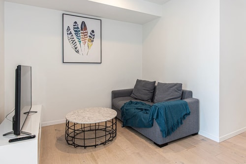 Riverview High level 1bedroom unit with Parking 3 Serain Residences