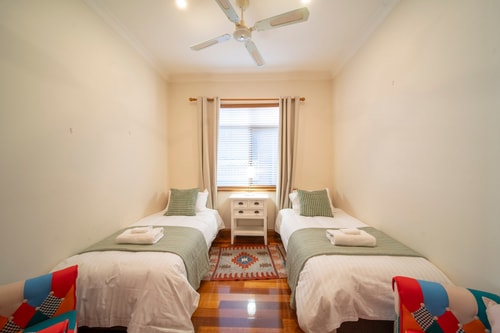Cozy Home 5mins Walk from Beach with Fireplace 16 Serain Residences