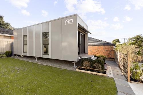 Inviting Modern Tiny Home 8 Min Walk to Station 13 Serain Residences