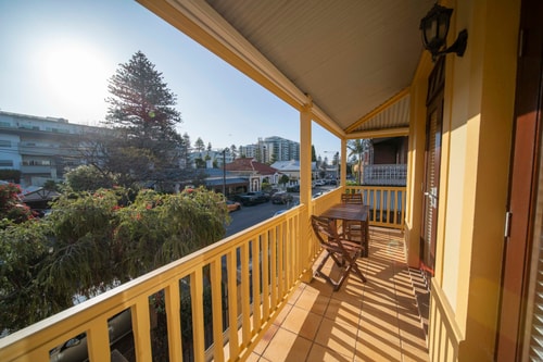 Cozy Home 5mins Walk from Beach with Fireplace 4 Serain Residences